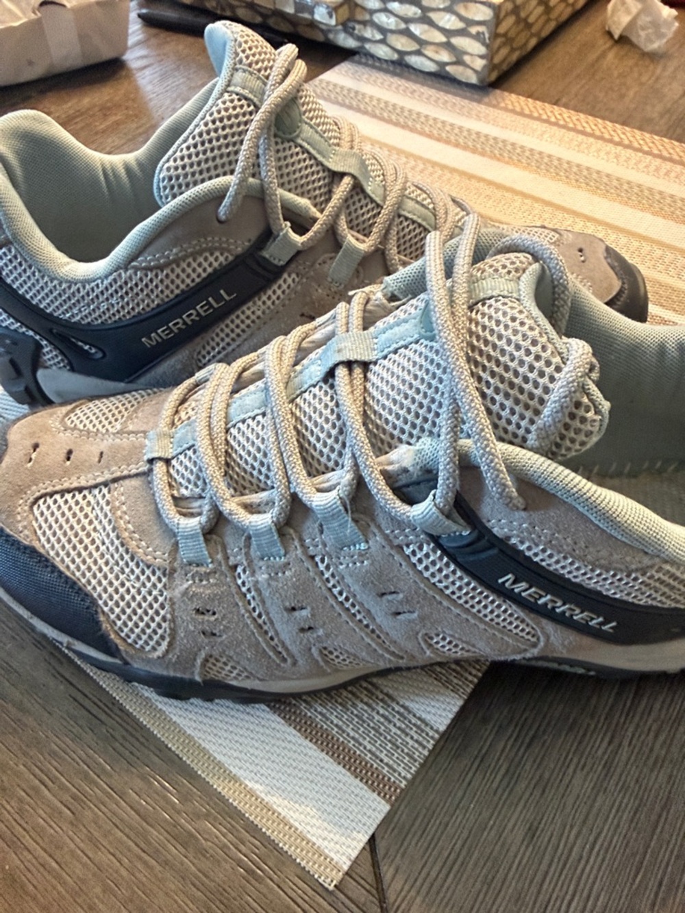 Merrell woman’s Light Beige and Gray Trail Sneakers
